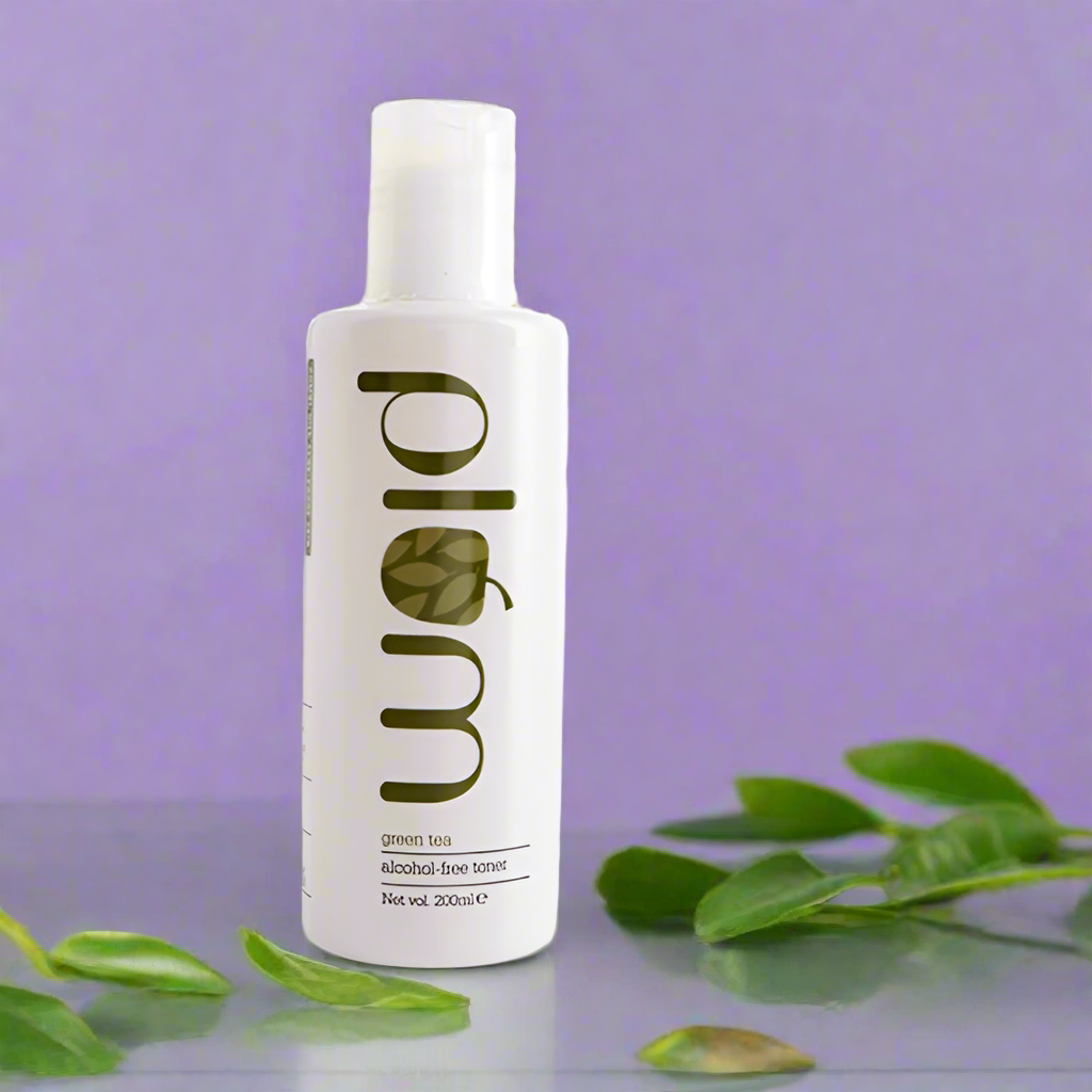 Plum Green Tea Alcohol-Free Toner with Glycolic Acid - Controls Oil & Tightens Pores (200ml)